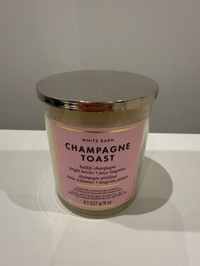 White Barn Champagne Toast Candle - Pink Label, Silver Lid